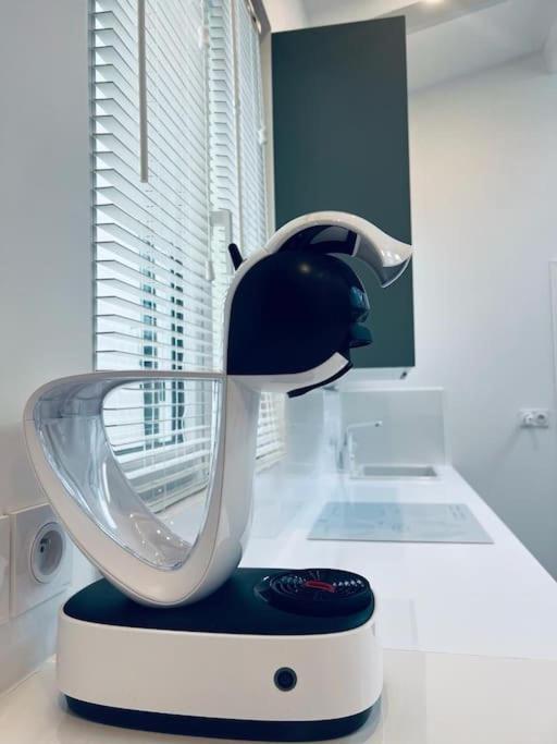 Unique Loft Apartment Located 15 Minutes From The Champs Elysees サン・トゥアン エクステリア 写真
