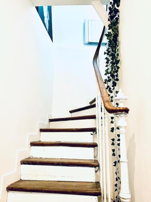 Unique Loft Apartment Located 15 Minutes From The Champs Elysees サン・トゥアン エクステリア 写真