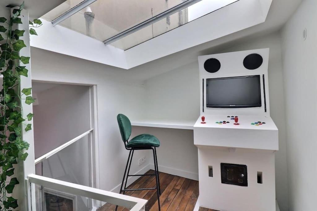 Unique Loft Apartment Located 15 Minutes From The Champs Elysees サン・トゥアン エクステリア 写真